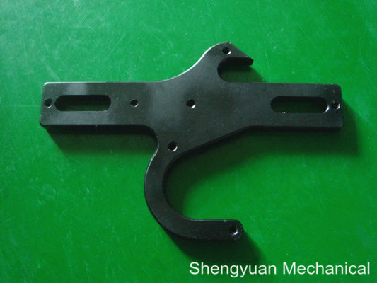 Al6061 CNC دقیق قطعات ماشینکاری در حال بارگذاری درب چفت با آنودایز سیاه و سفید