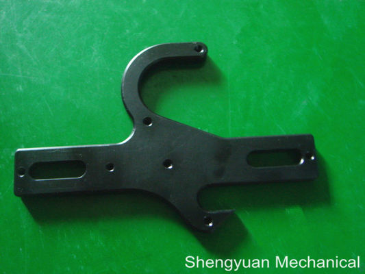 Al6061 CNC دقیق قطعات ماشینکاری در حال بارگذاری درب چفت با آنودایز سیاه و سفید